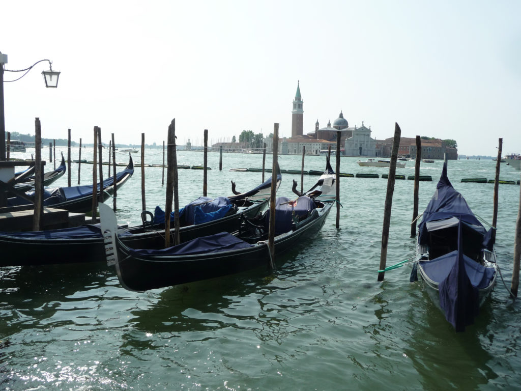 Venise, Italie, gondoles