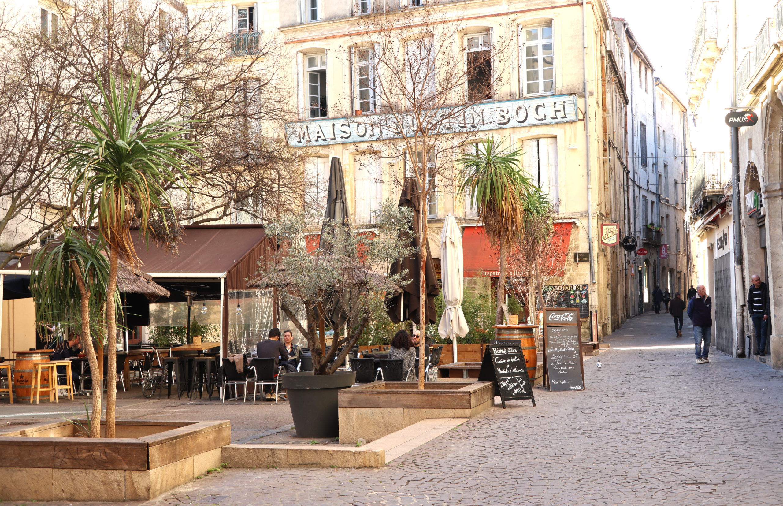 Montpellier, place, maison Saint Roch