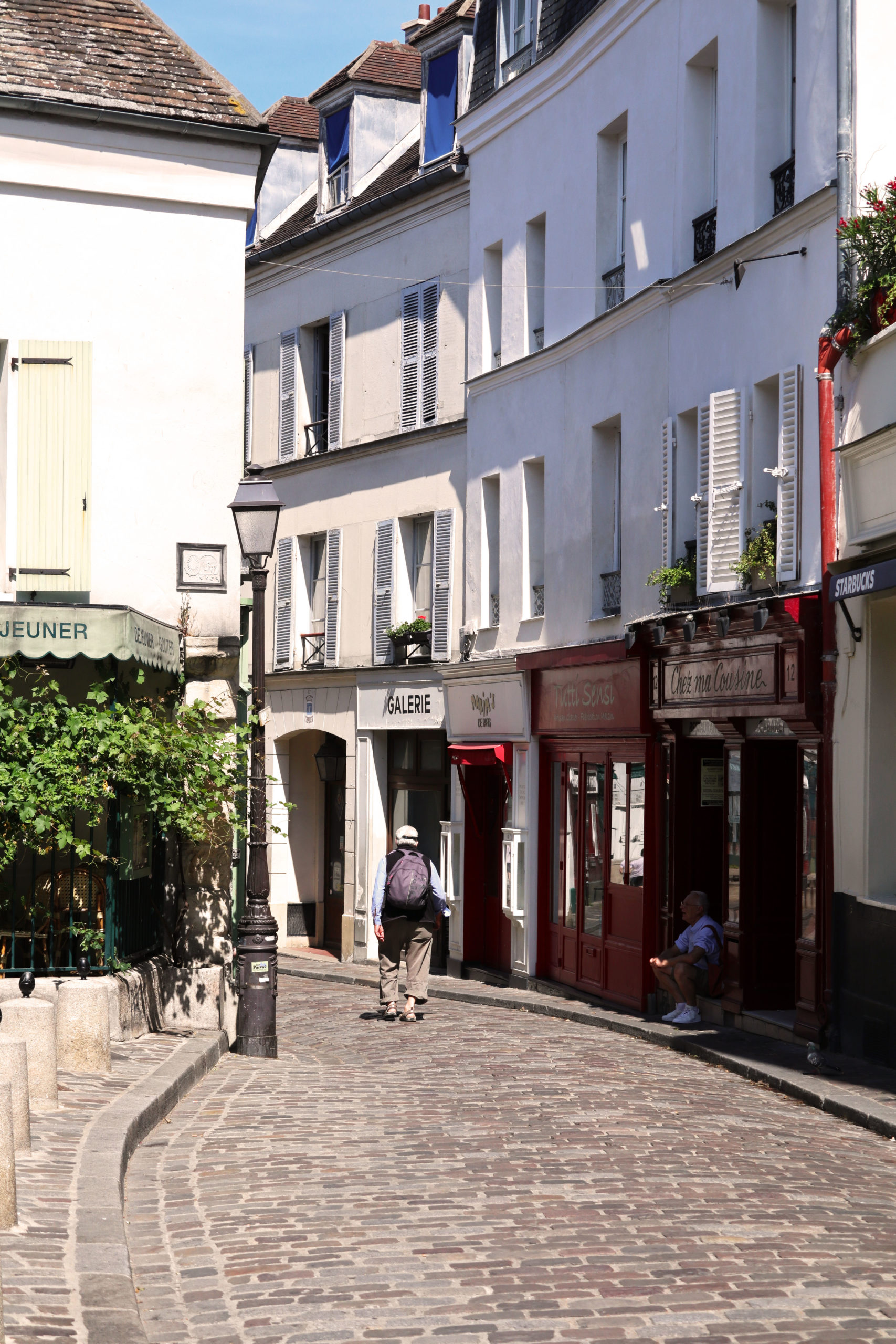 Montmartre, ruelle deserte, Paris